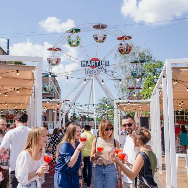 вывеска мартини